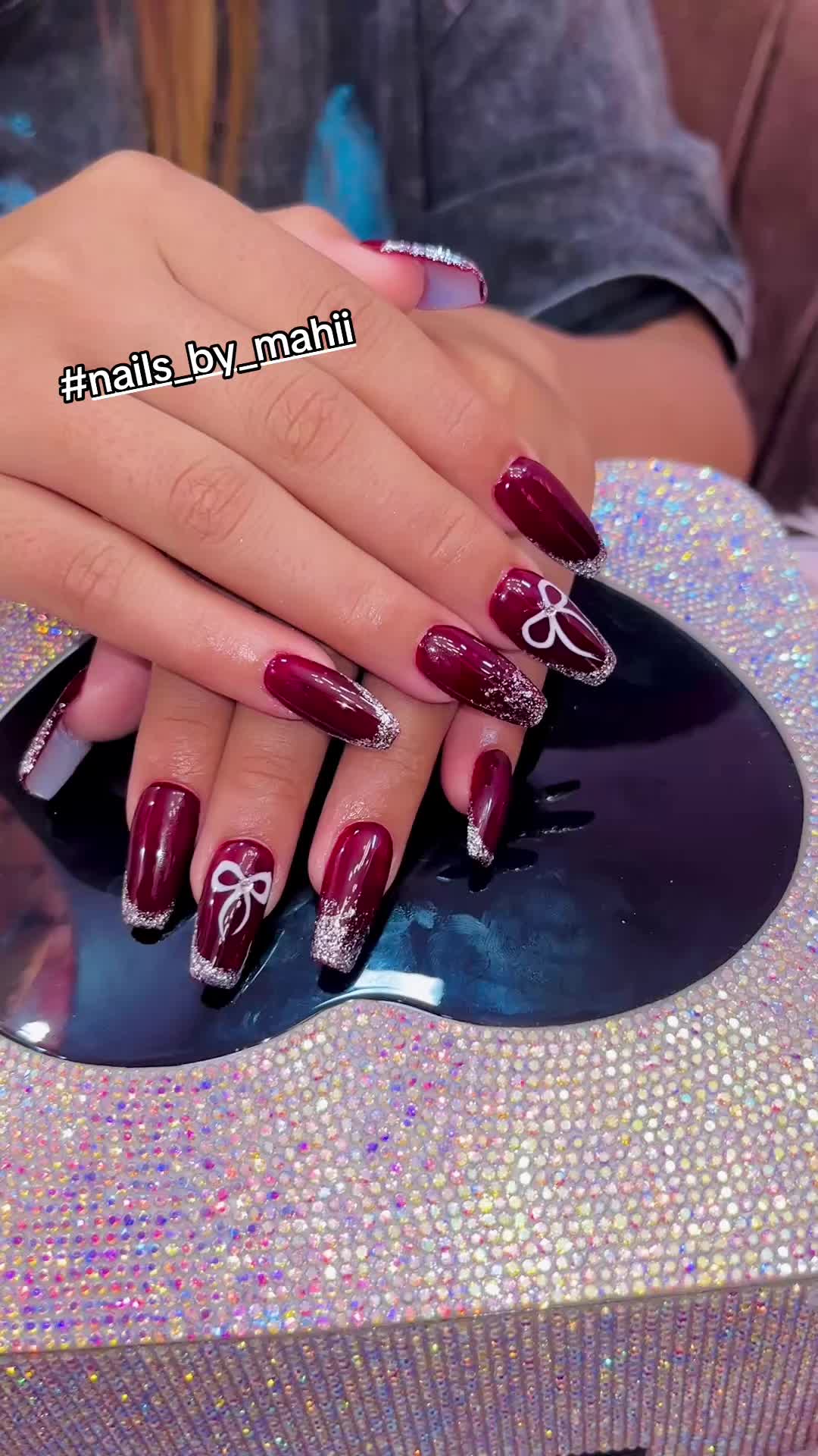 @Mahii🕊️