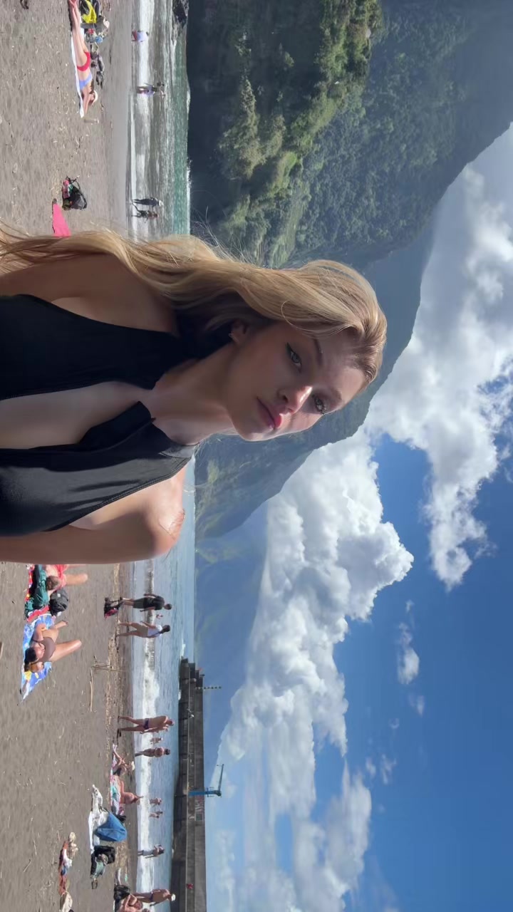 @adelinafien