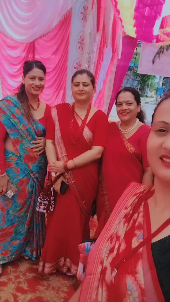@Nisha Bhandari❤️