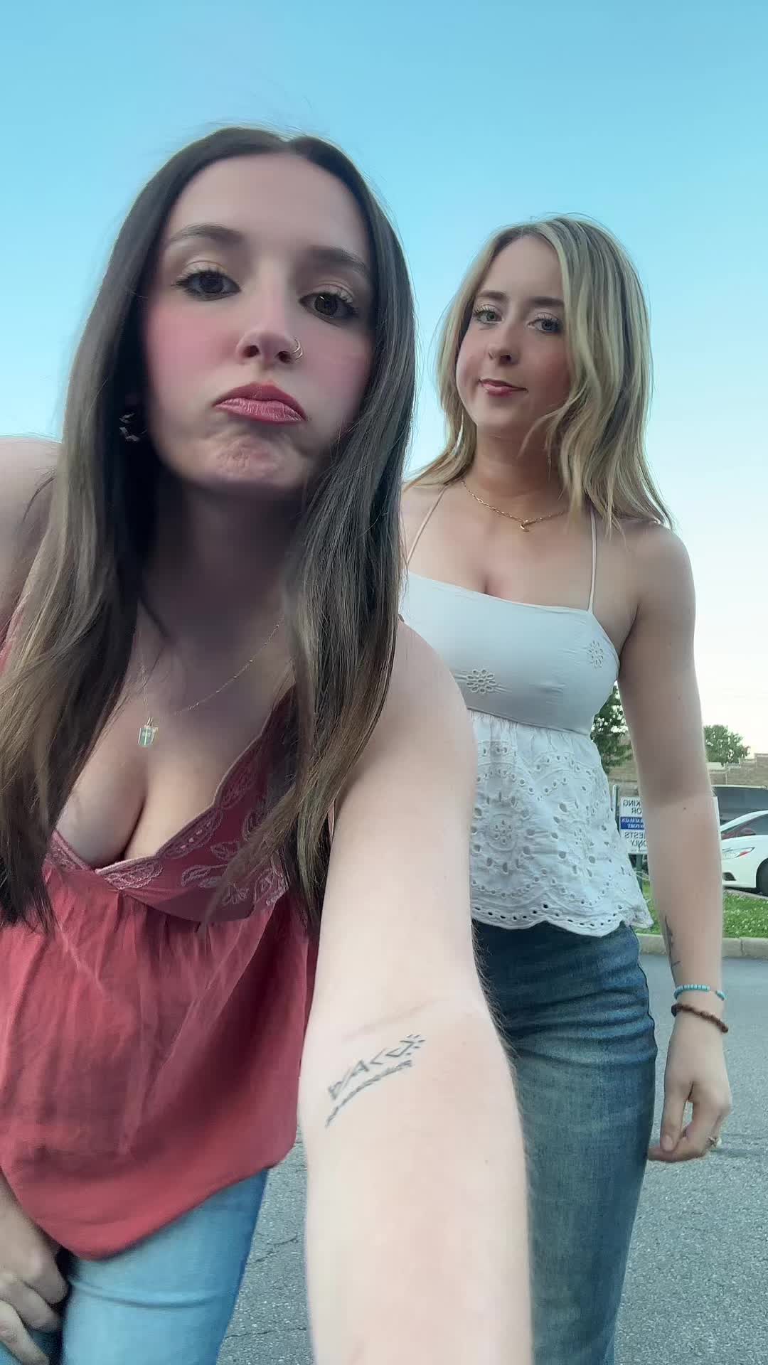 @Caroline 🤠