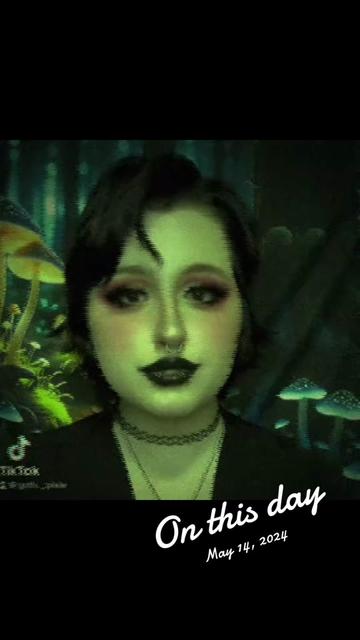 @goth-pixie