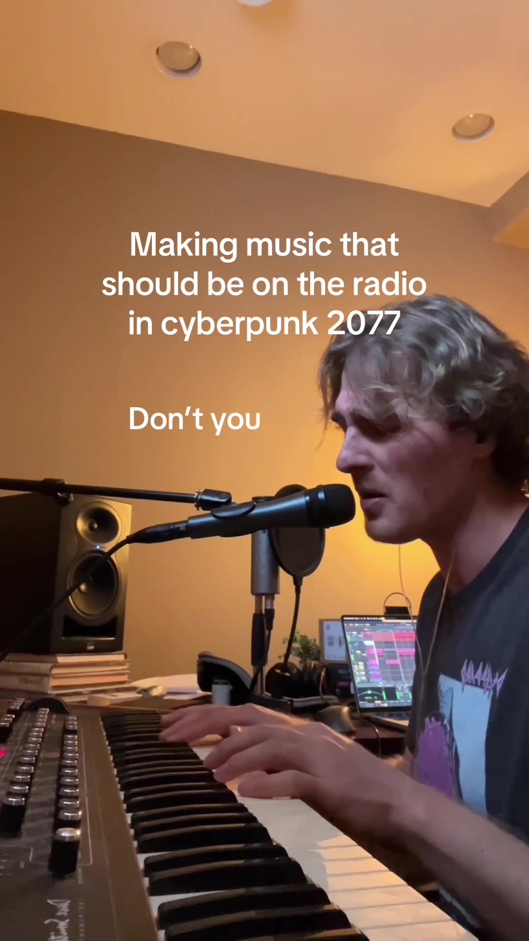 @Void Comp