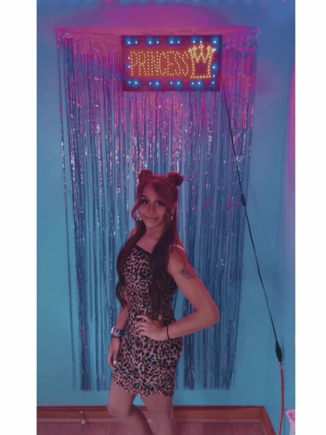 @Chrissy Esparenza 🦋🍭💕✨