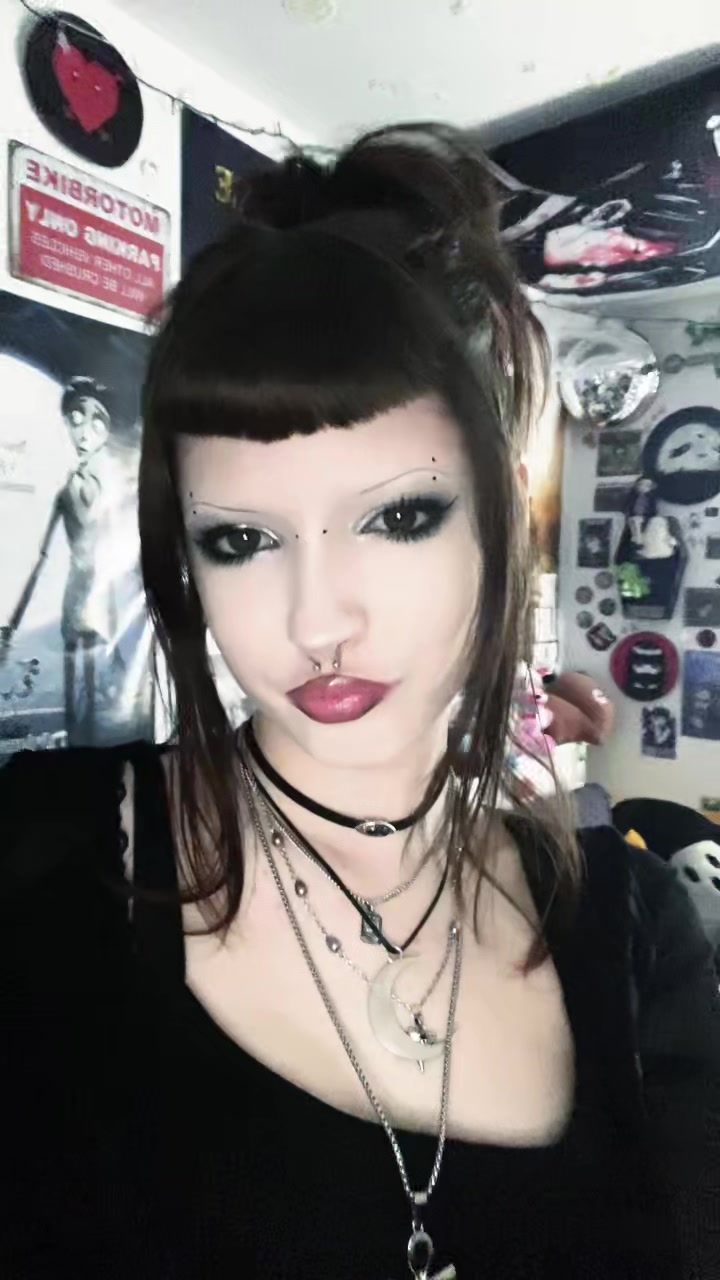@🦇 𝔄𝔪𝔟𝔢𝔯 ☥