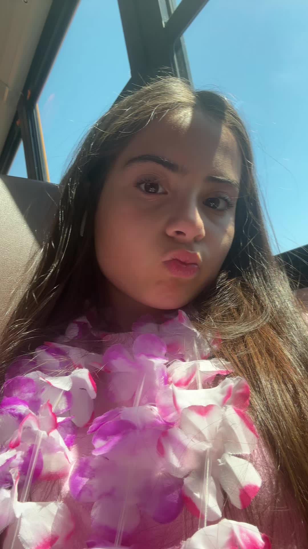 @ABBYGAIL 🌺👙🌅🍉
