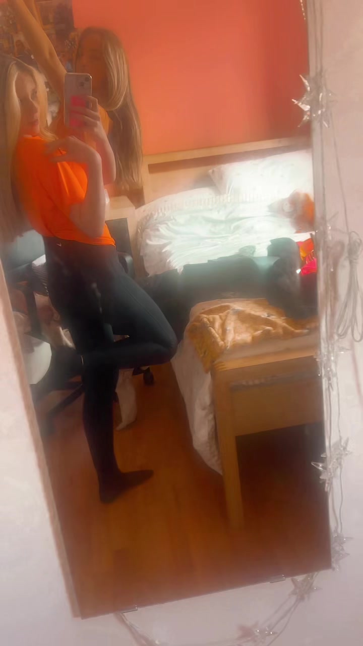 @Ella-22🍒🐅
