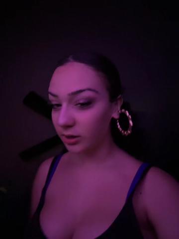 @&lsquo; 𝐫𝐚𝐞 . 🫀