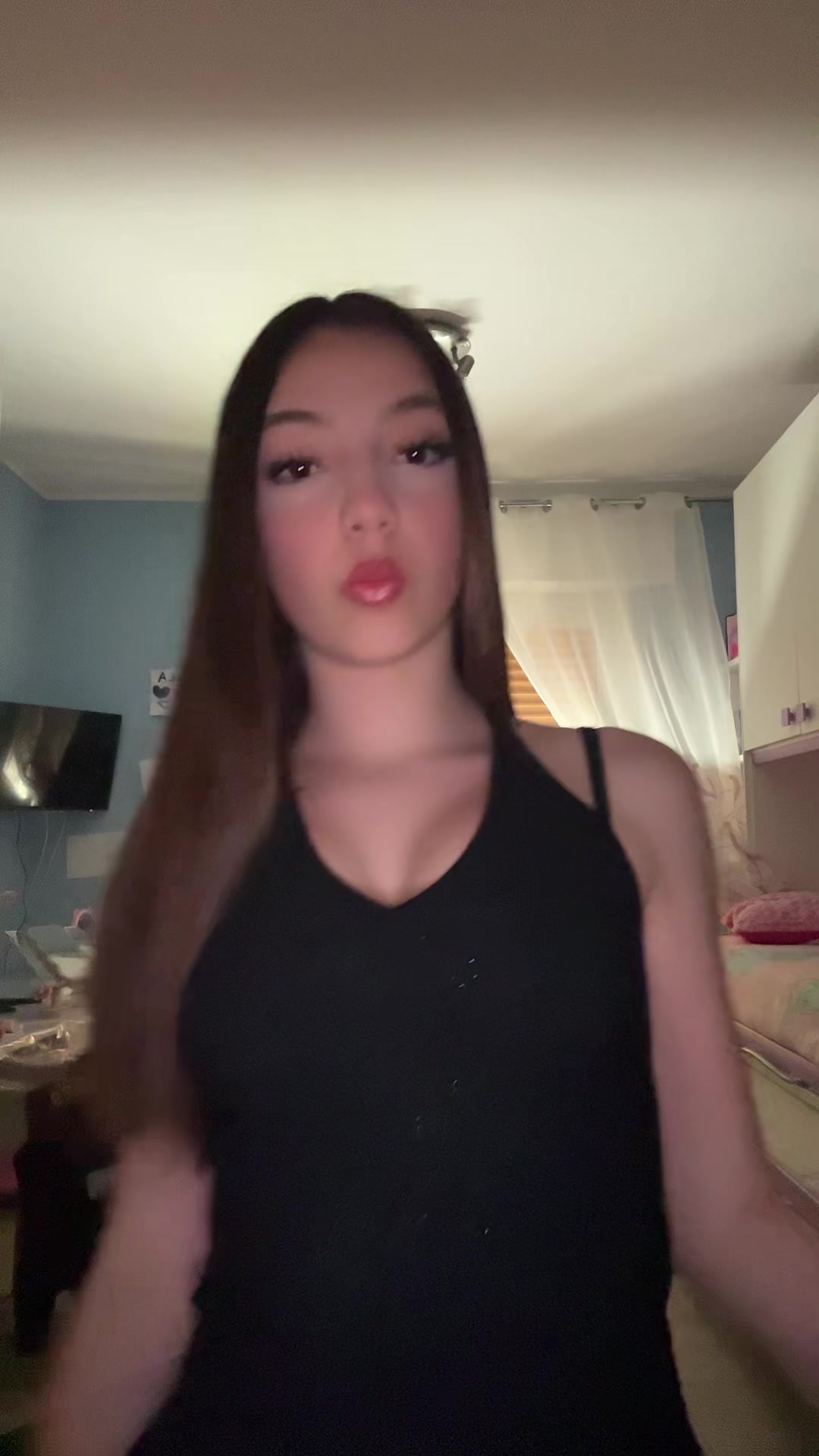 @𝓃𝒾𝓀𝒾_𝓈𝑒𝒸𝓇𝑒𝓉🍓