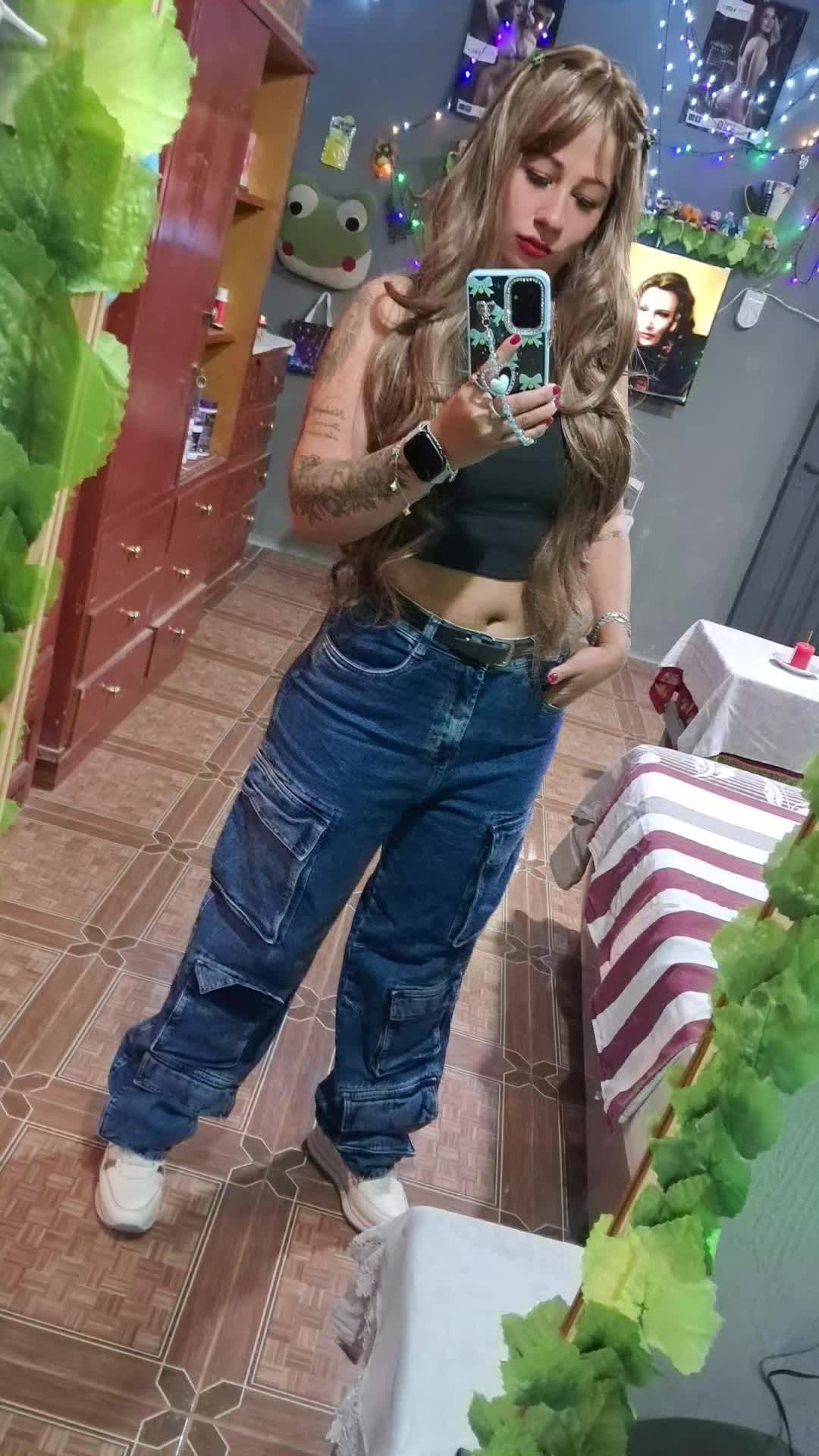 @𝐿𝑒𝑜𝓃𝒶 𝒪𝒻𝒾𝒸𝒾𝒶𝓁🦁✨