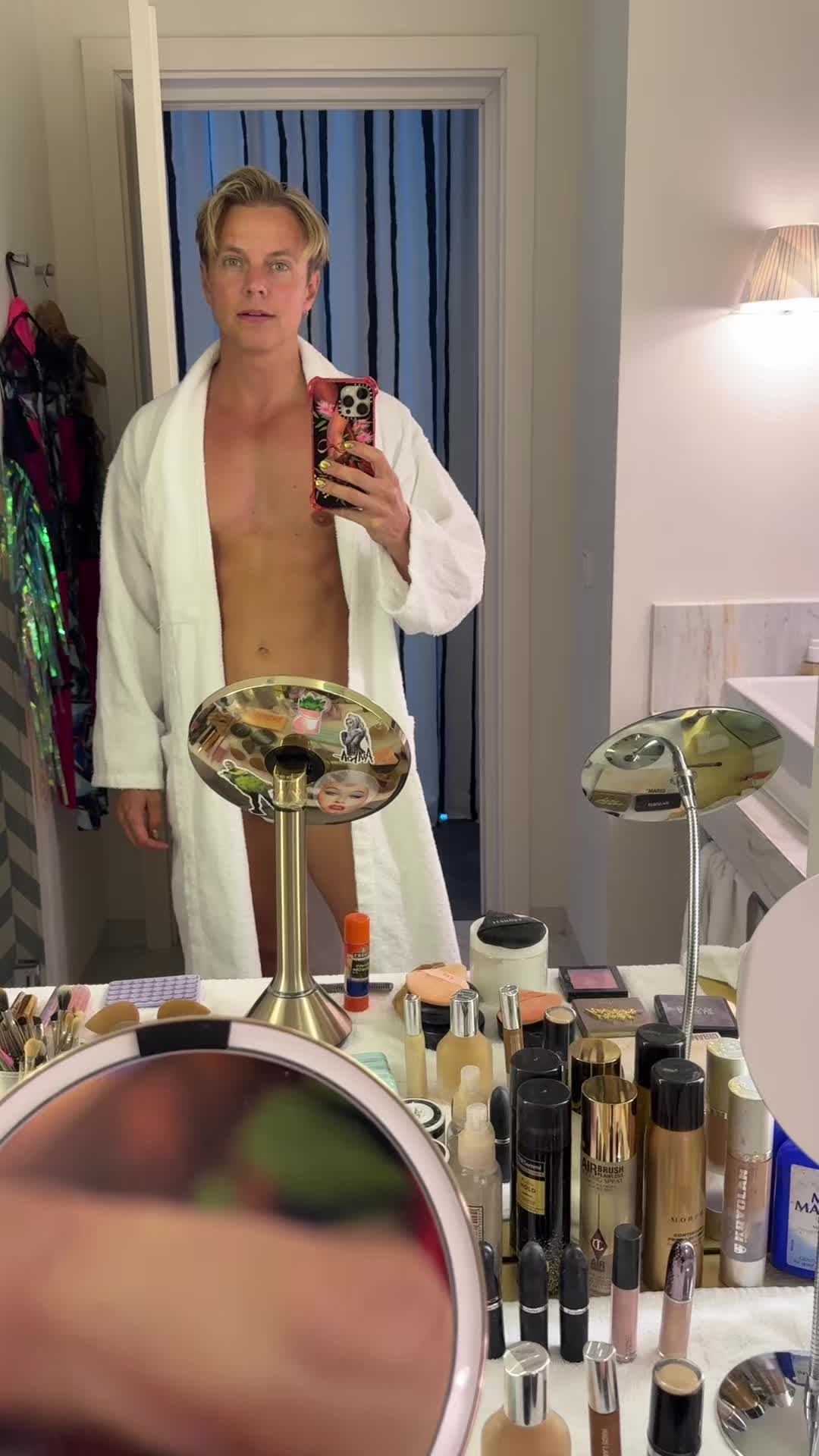 @Courtney Act