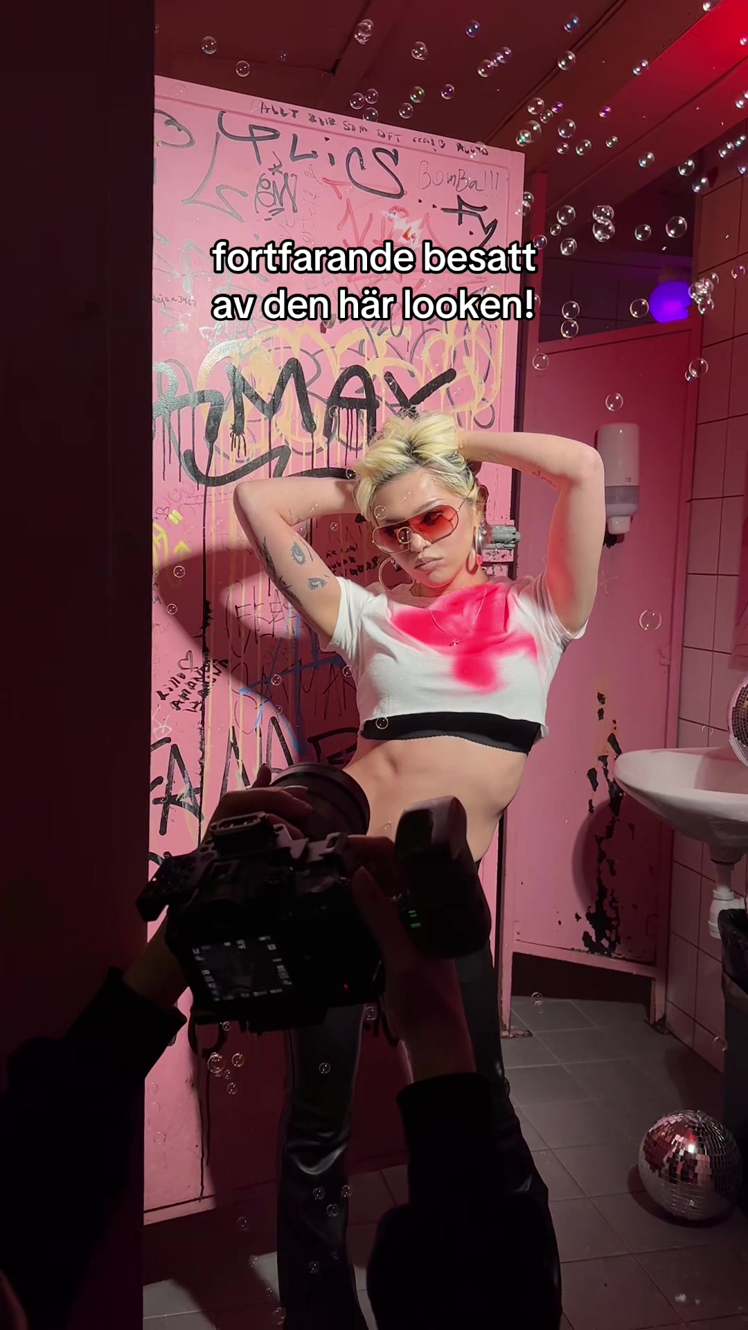 @AleXa HQ