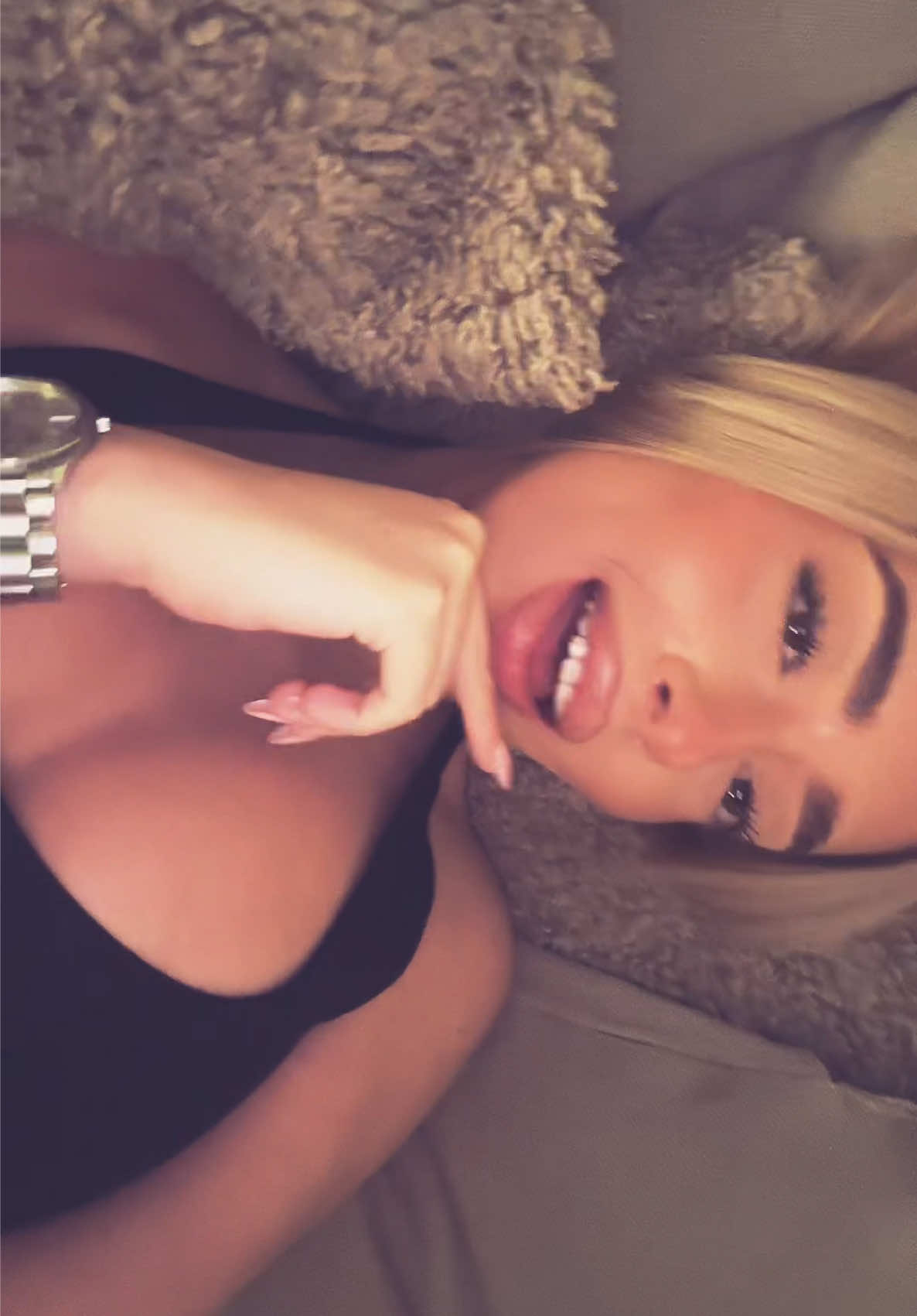 @Carolmtnz_