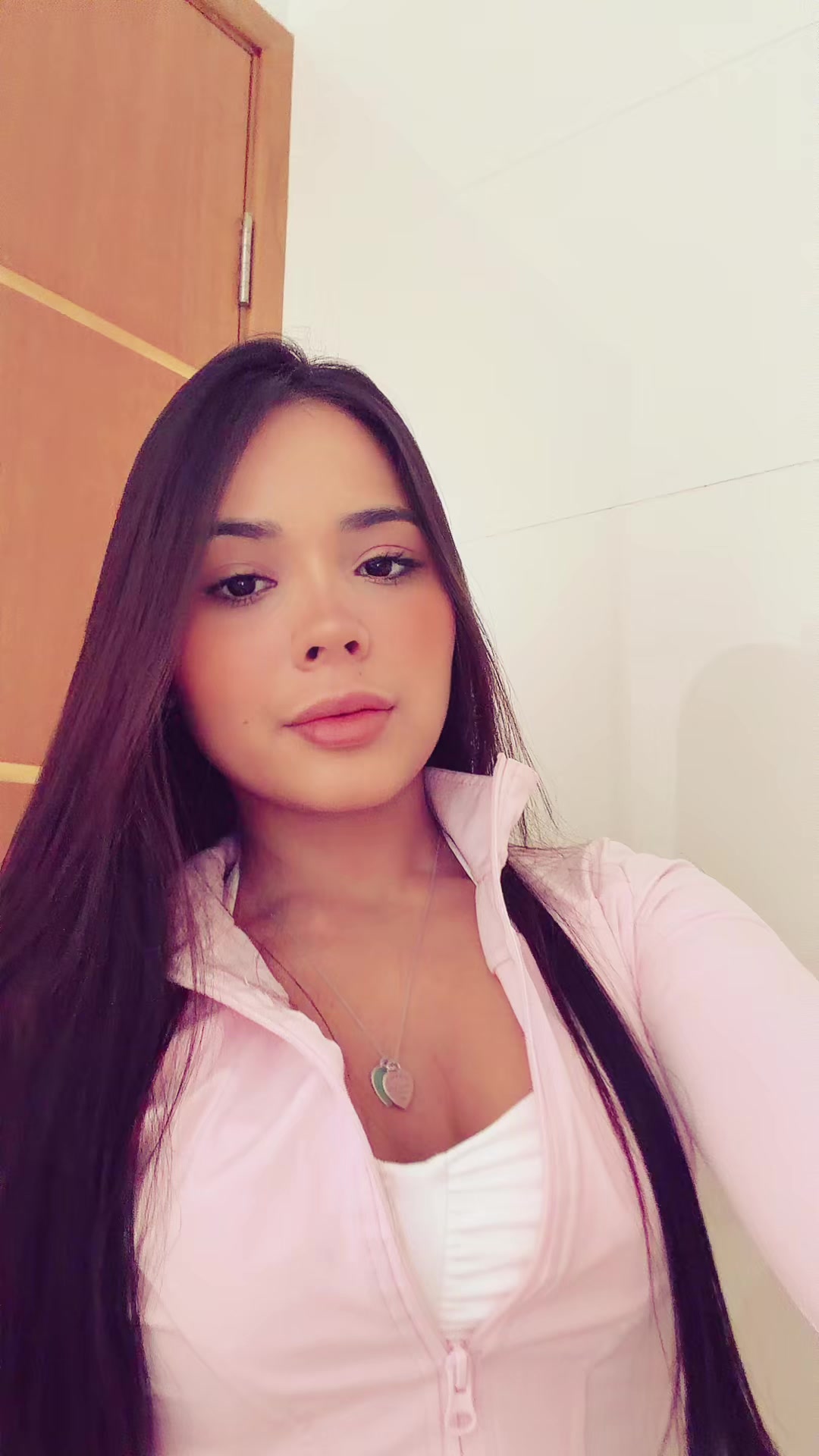 @gabisaiury.2