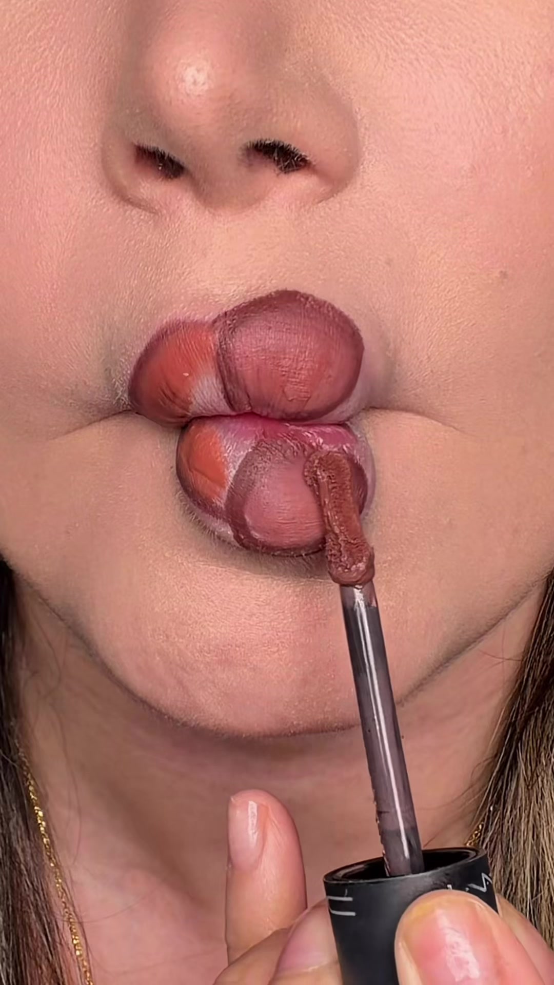 @anisavisage