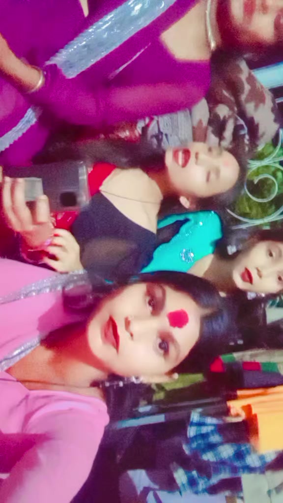 @cute girls, 😘🥀🥀💥&hearts;️