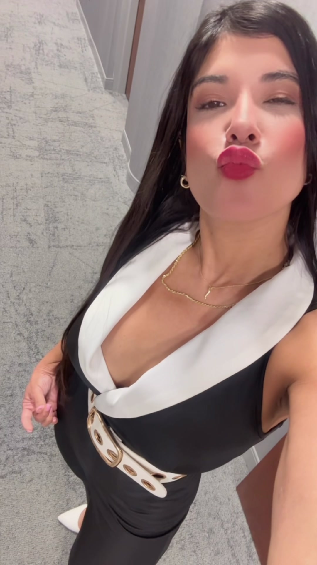 @AdrianaZs