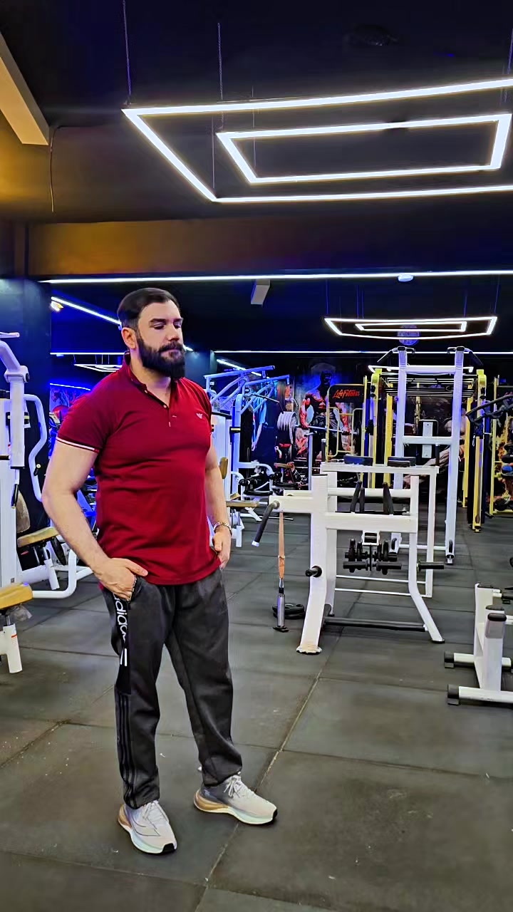 @GOLDS GYM