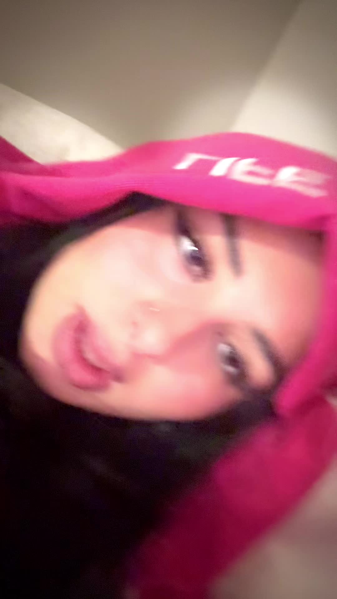 @isabellita