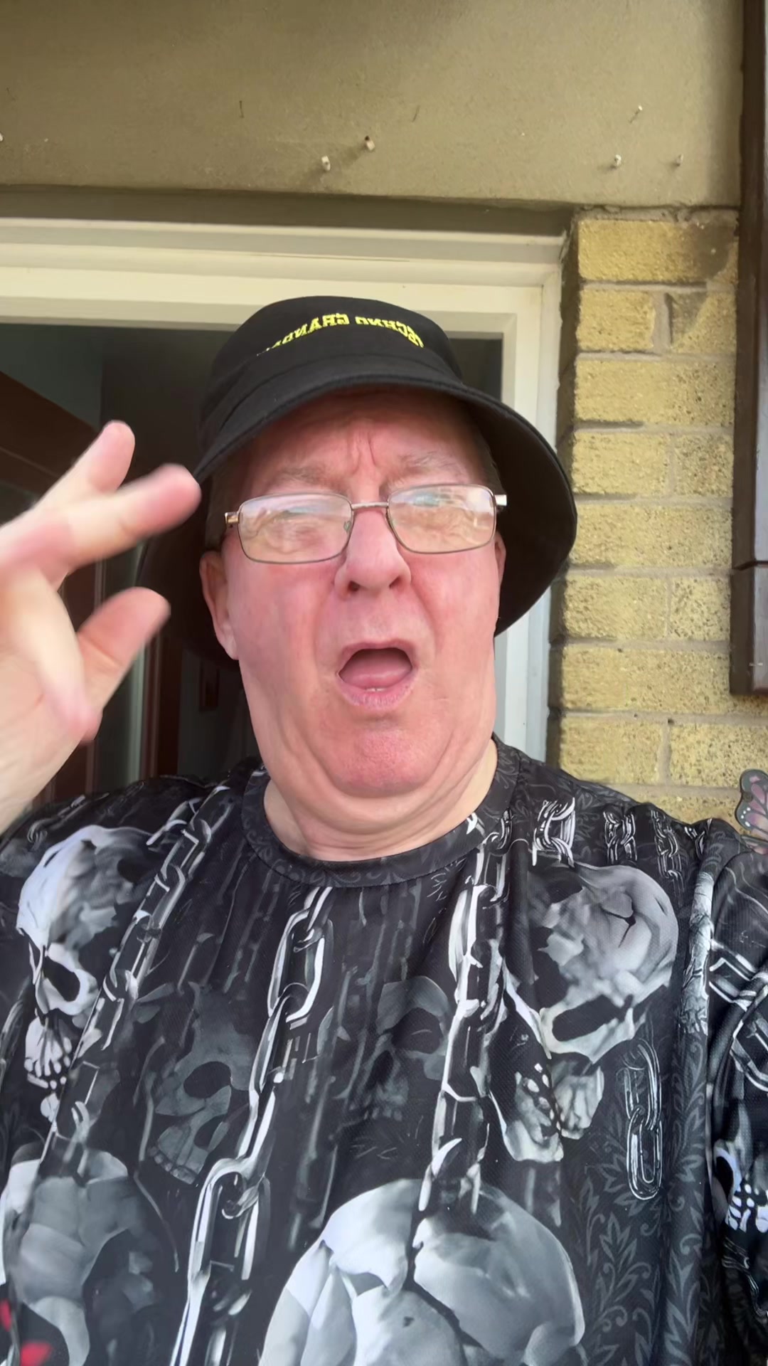 @TECHNO GRANDAD