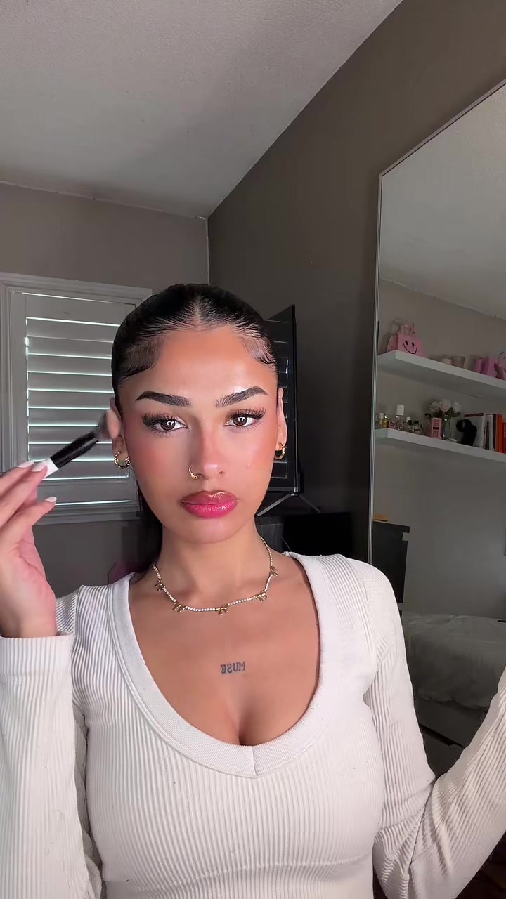 @Divya 🫧