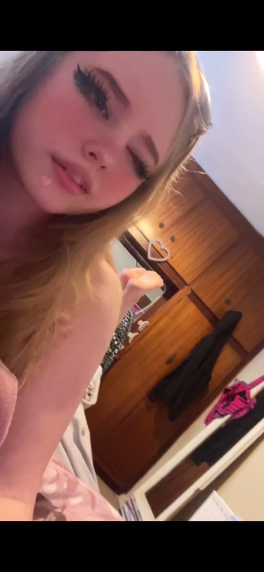 @Bella_love
