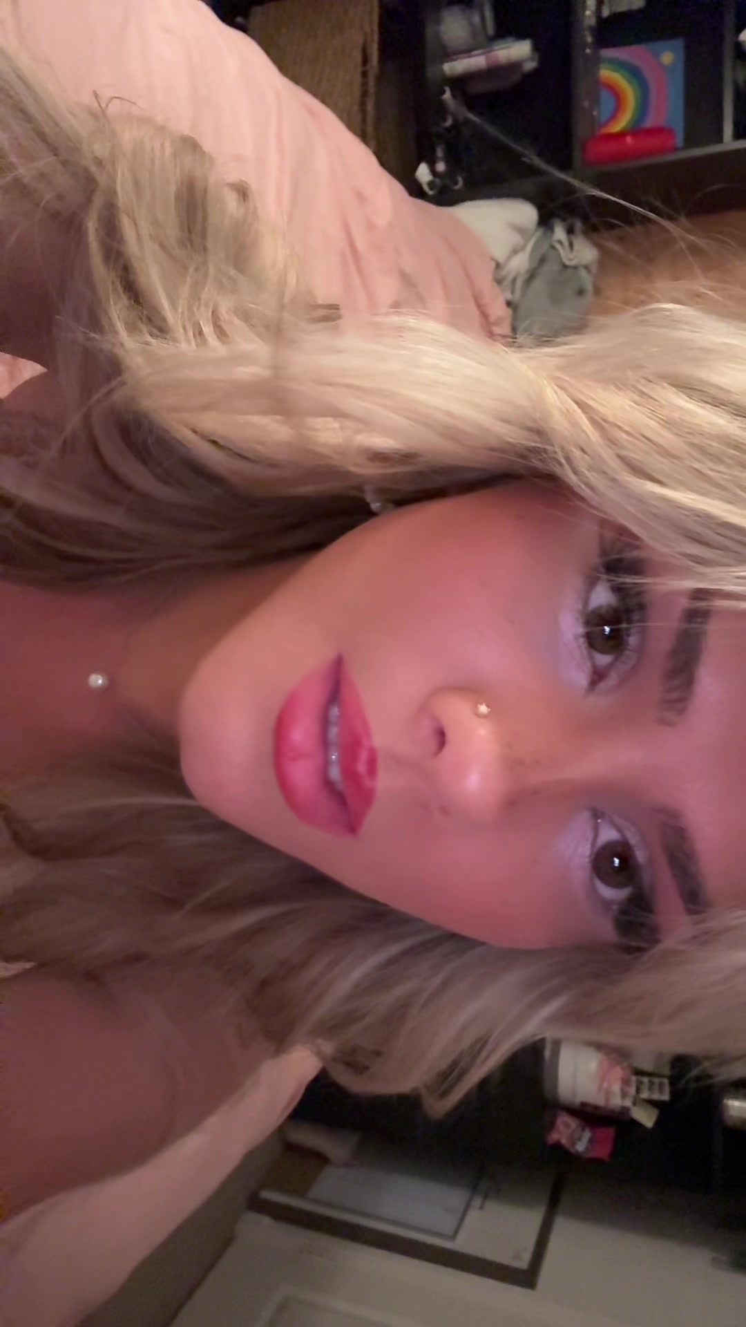 @verycoolhotstrangegirlxo
