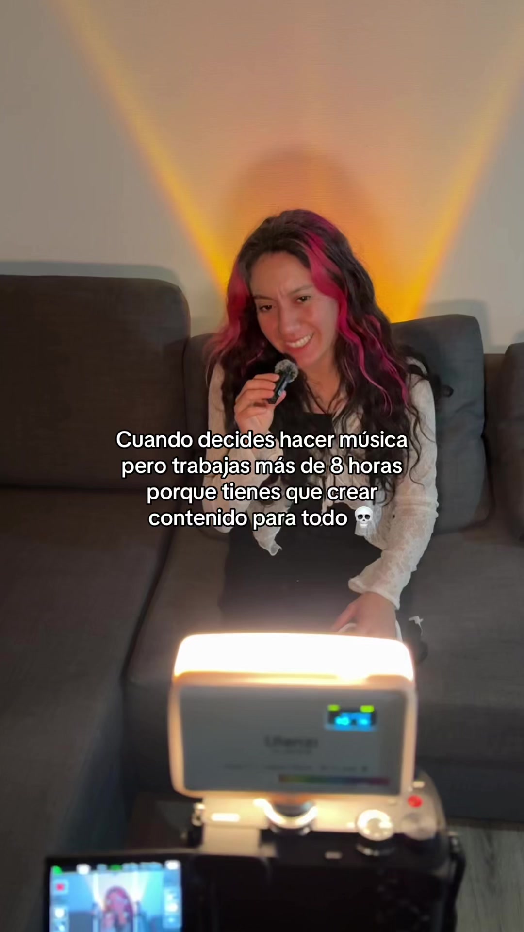 @La Coleccionista De Ataduras