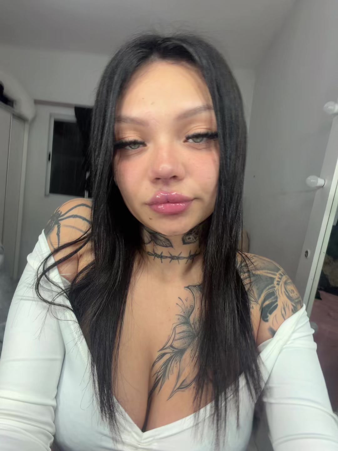 @wachamaldita
