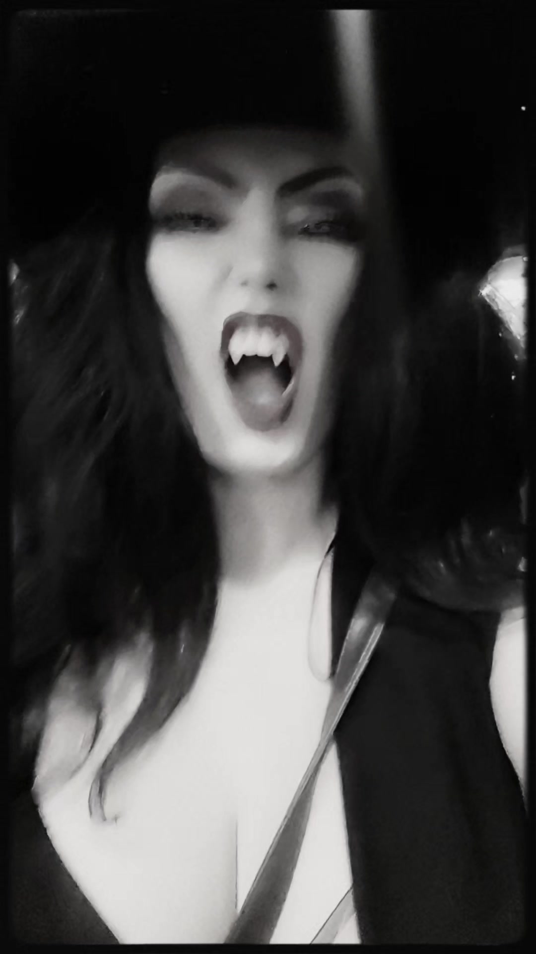 @LorettaVampzOfficial