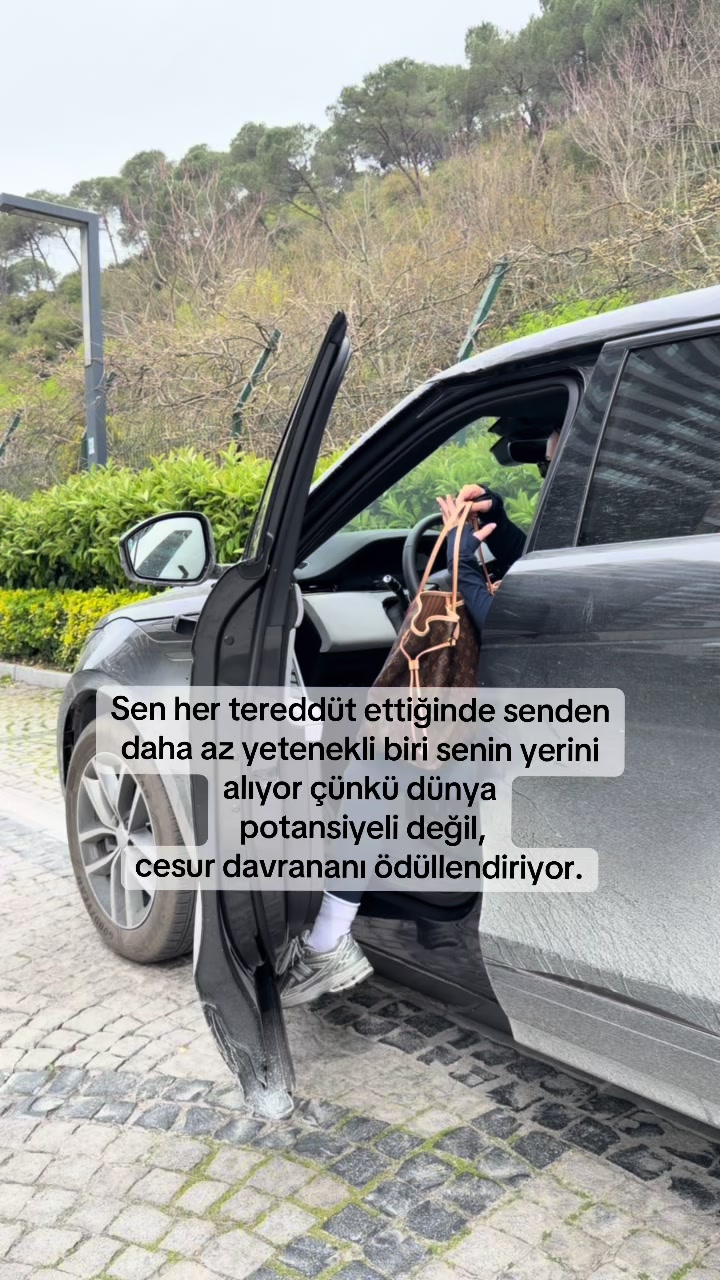 @Caglaak
