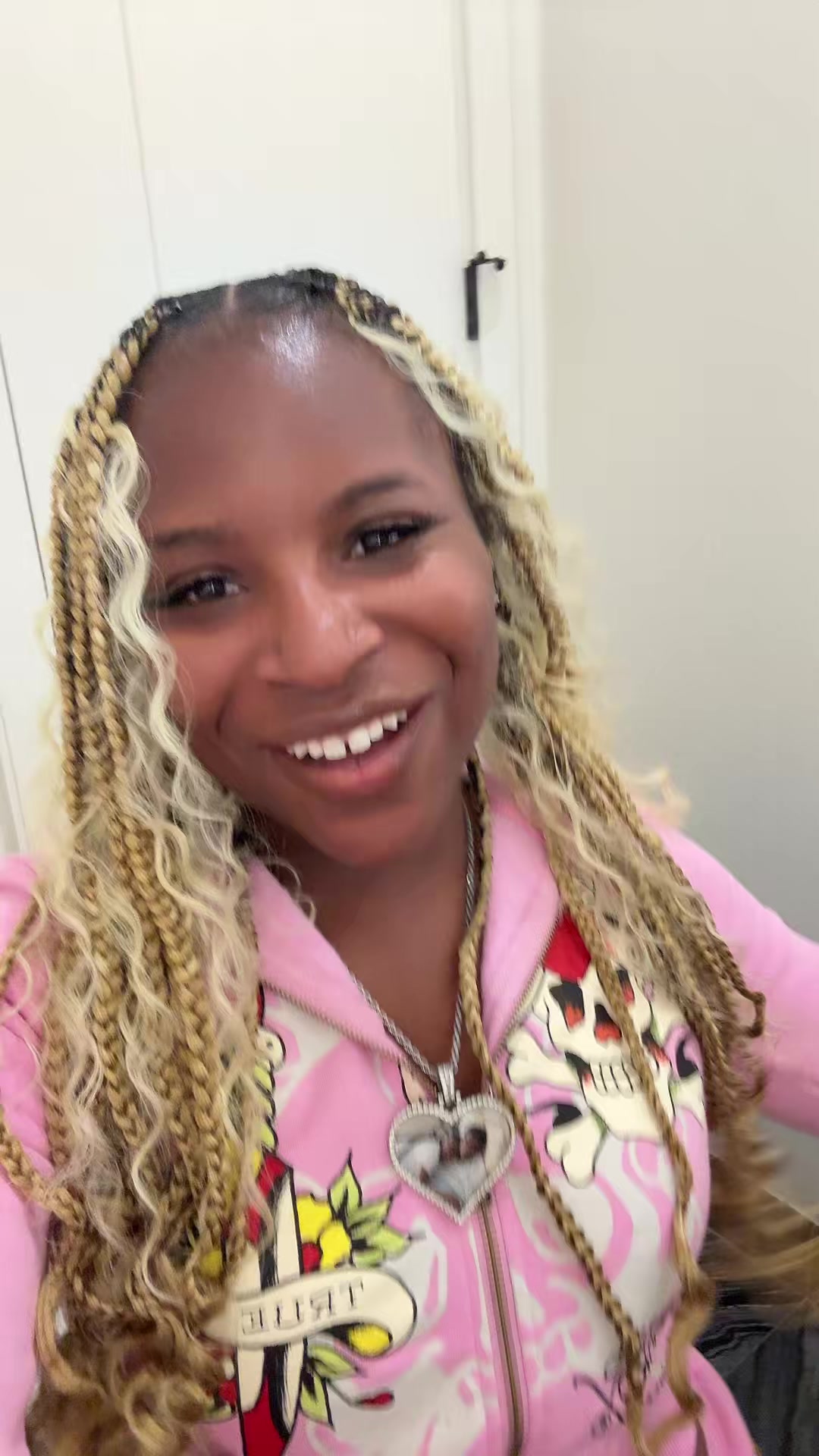 @itsqueenamaya
