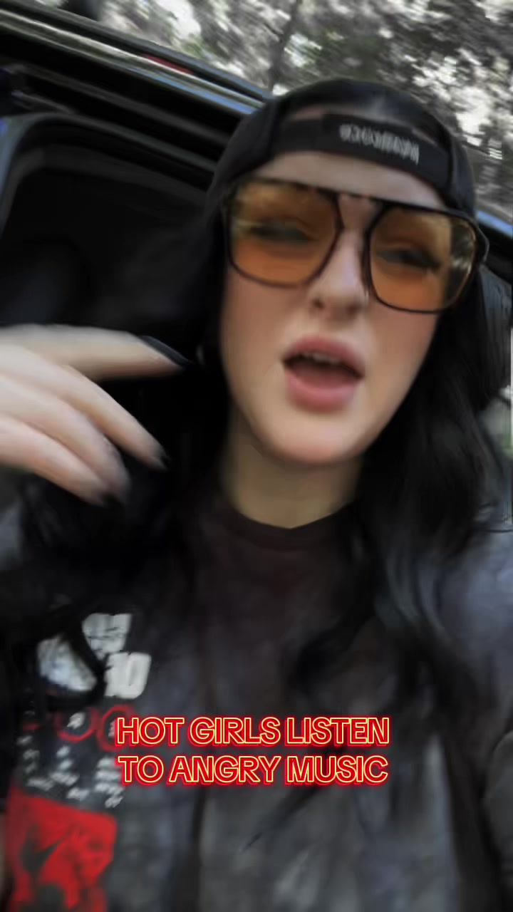 @Gothicccccc