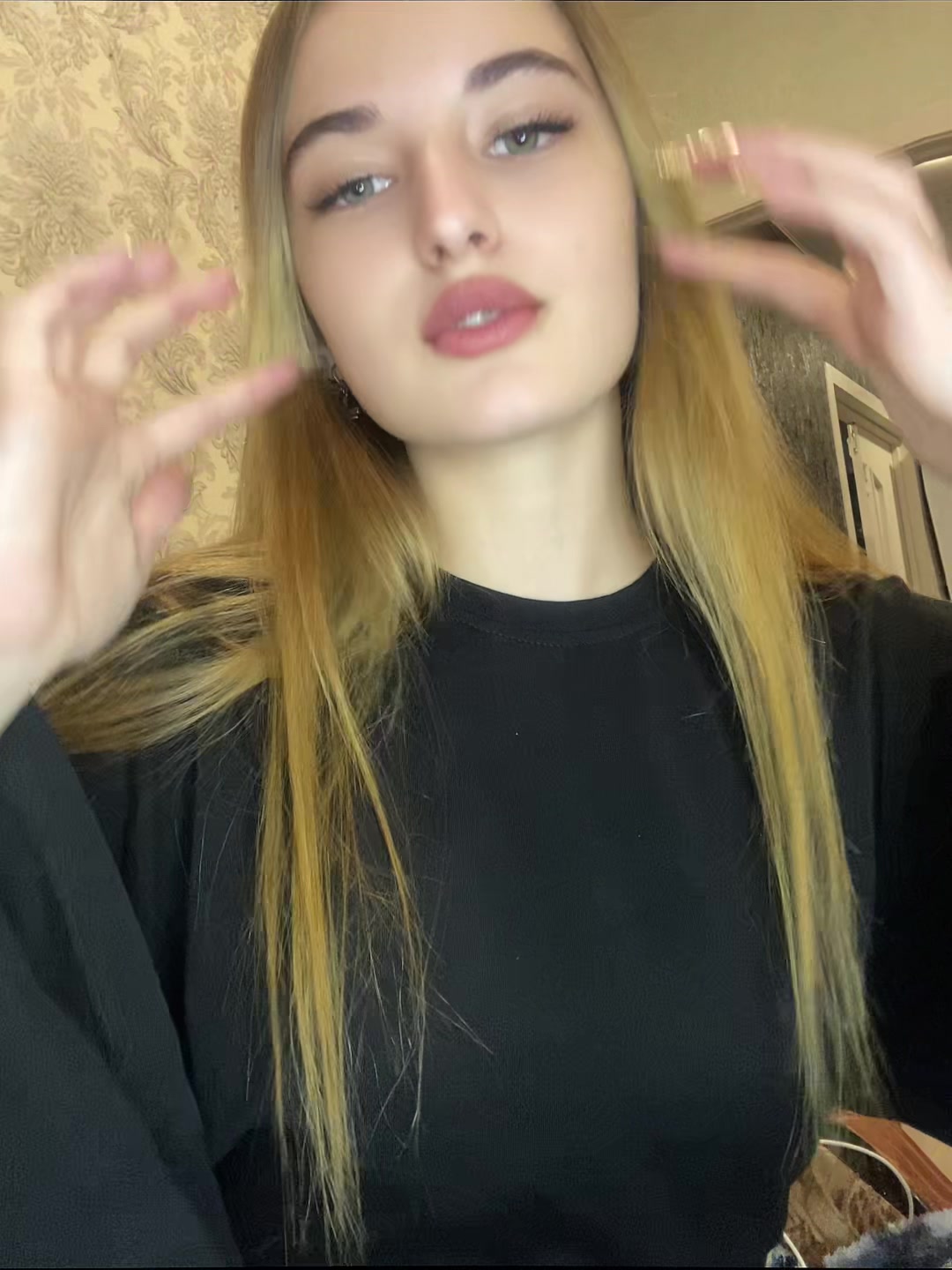 @𝕲𝖊𝖑𝖈𝖍𝖎𝖐💋