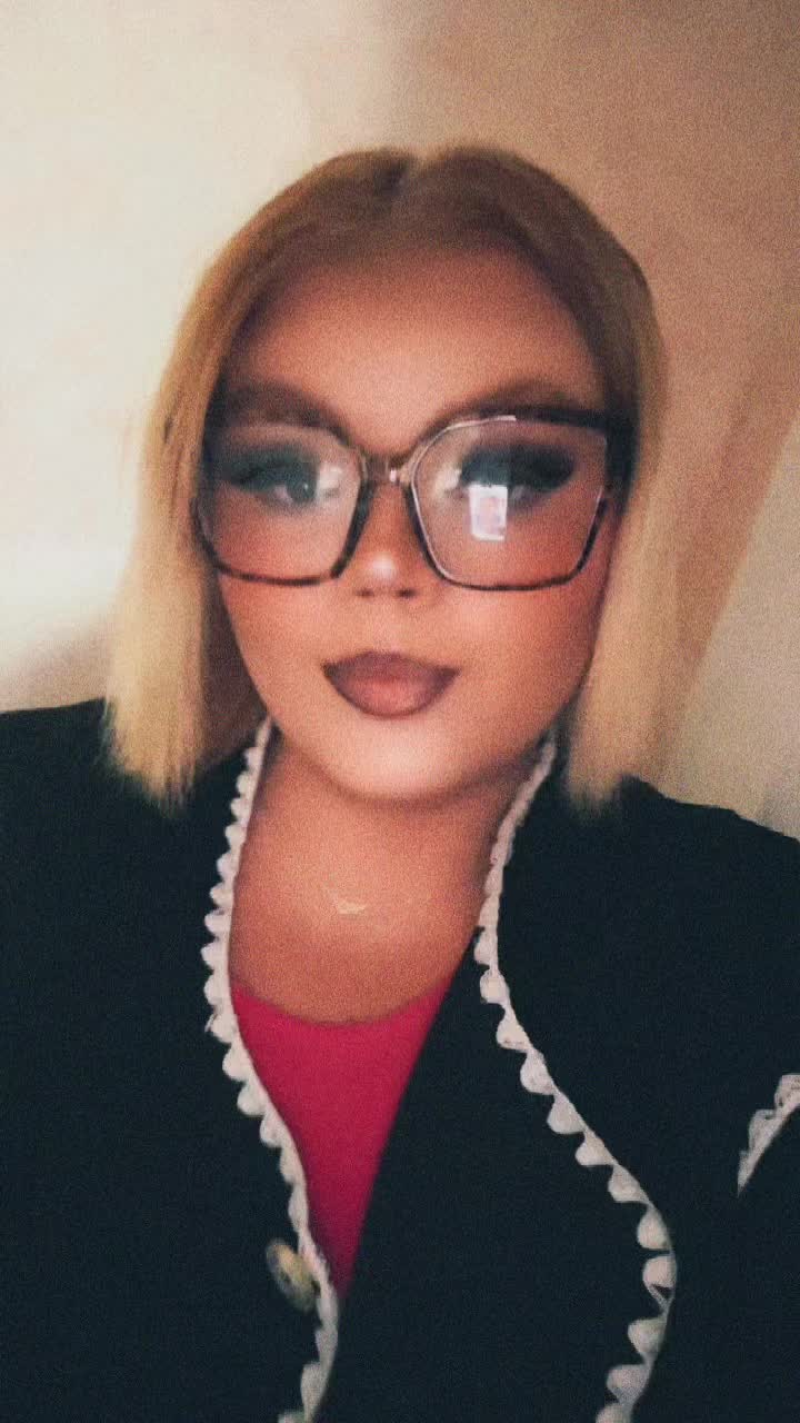 @ℒ🦋
