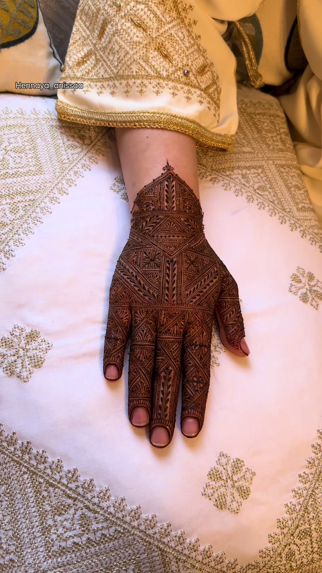 @hennaya_anissaa