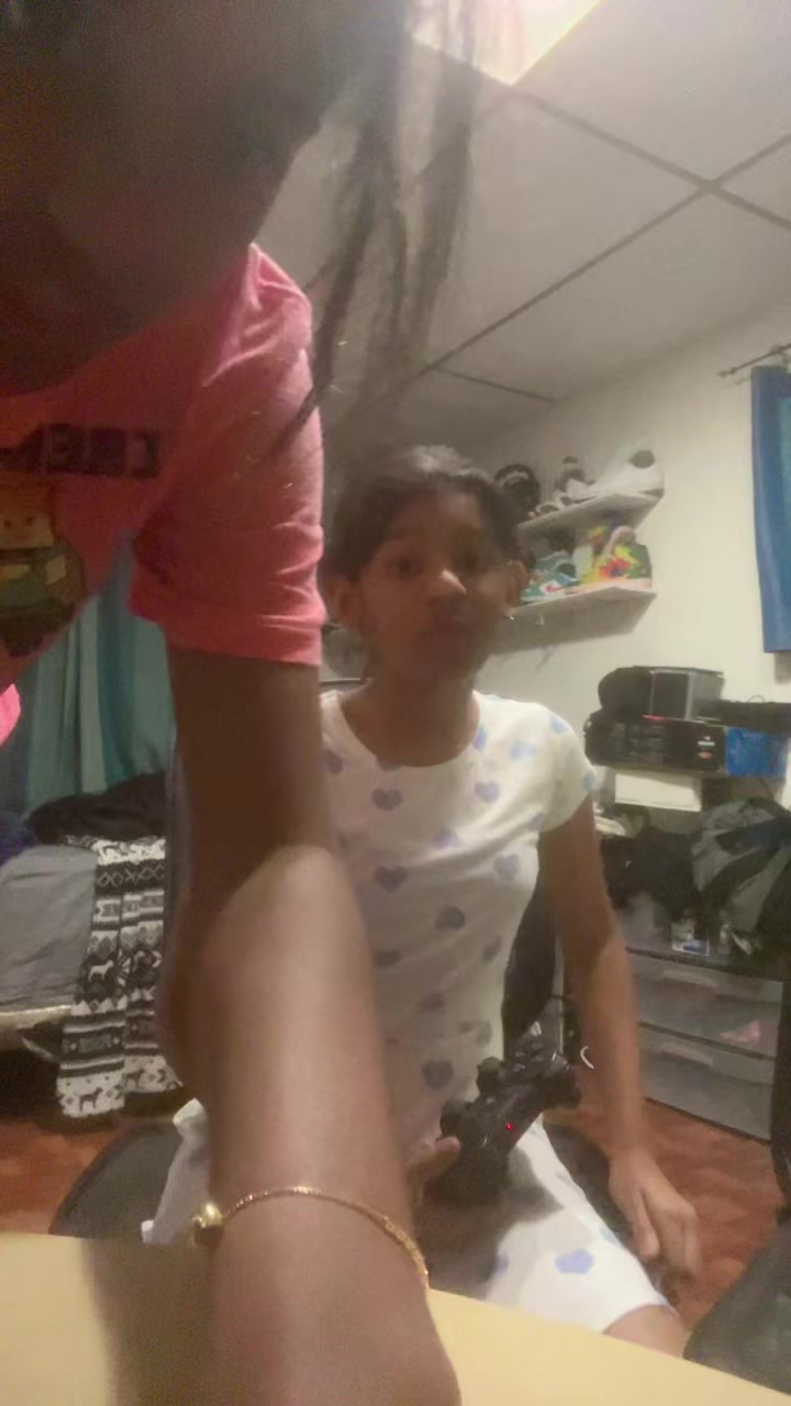 @Flakis06