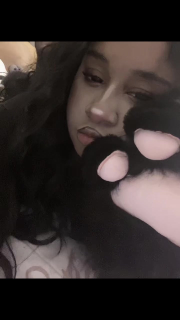 @Twinklesprinklyglitterbutt🦄