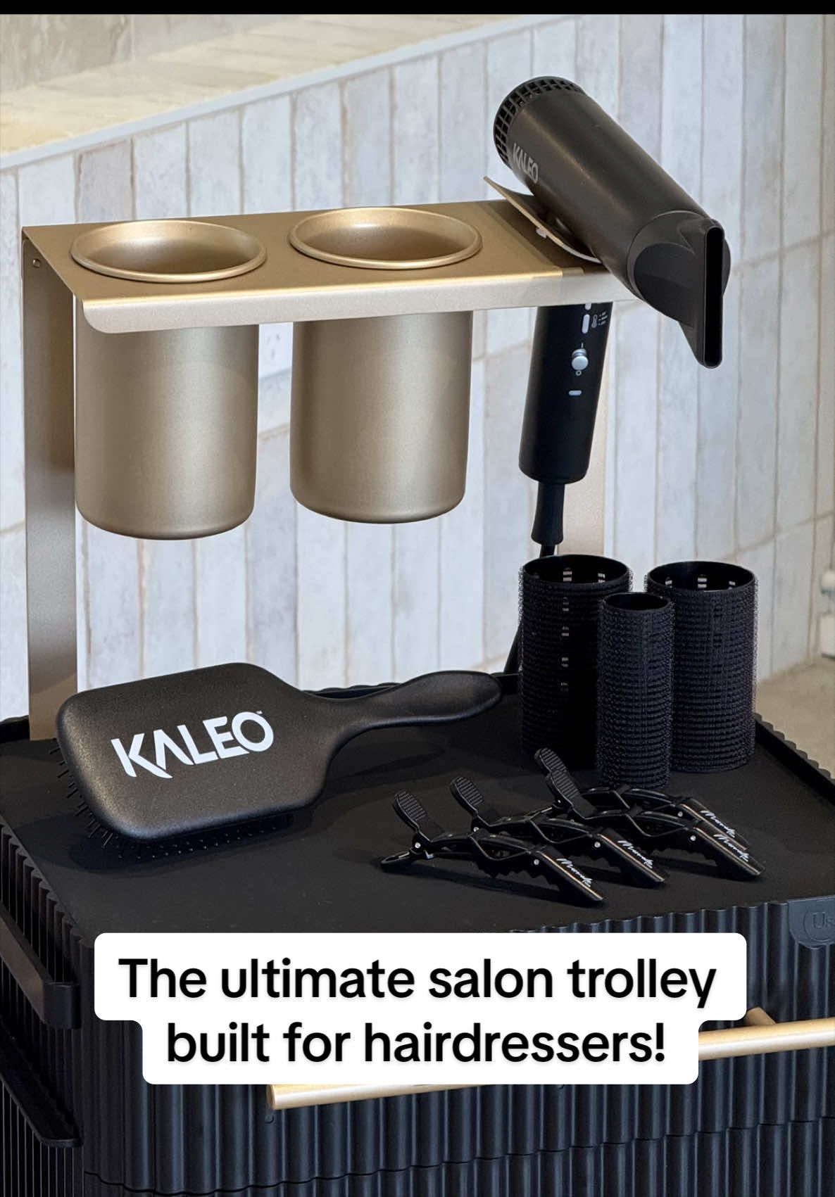 @Us. Hair Official