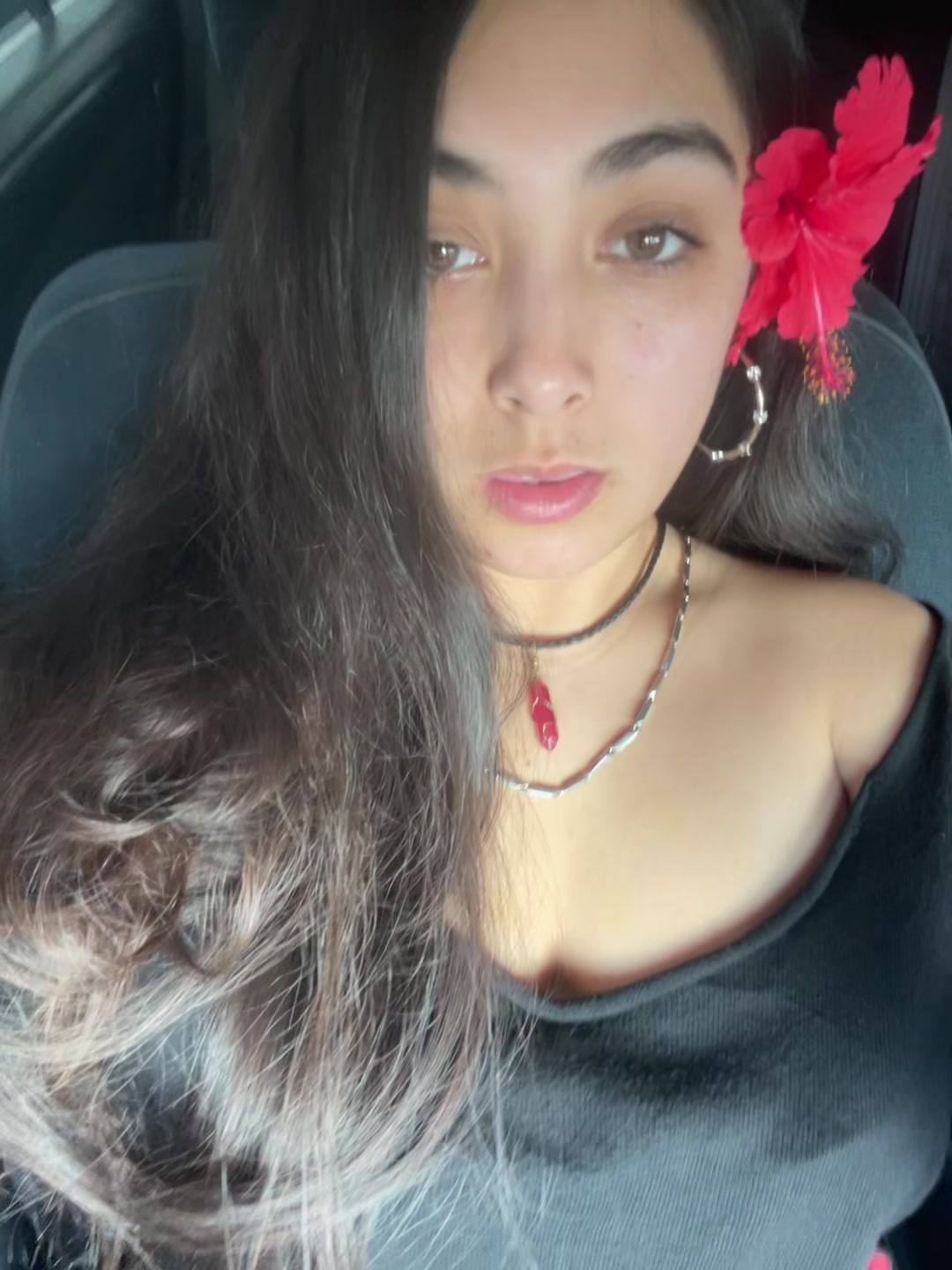 @🦦