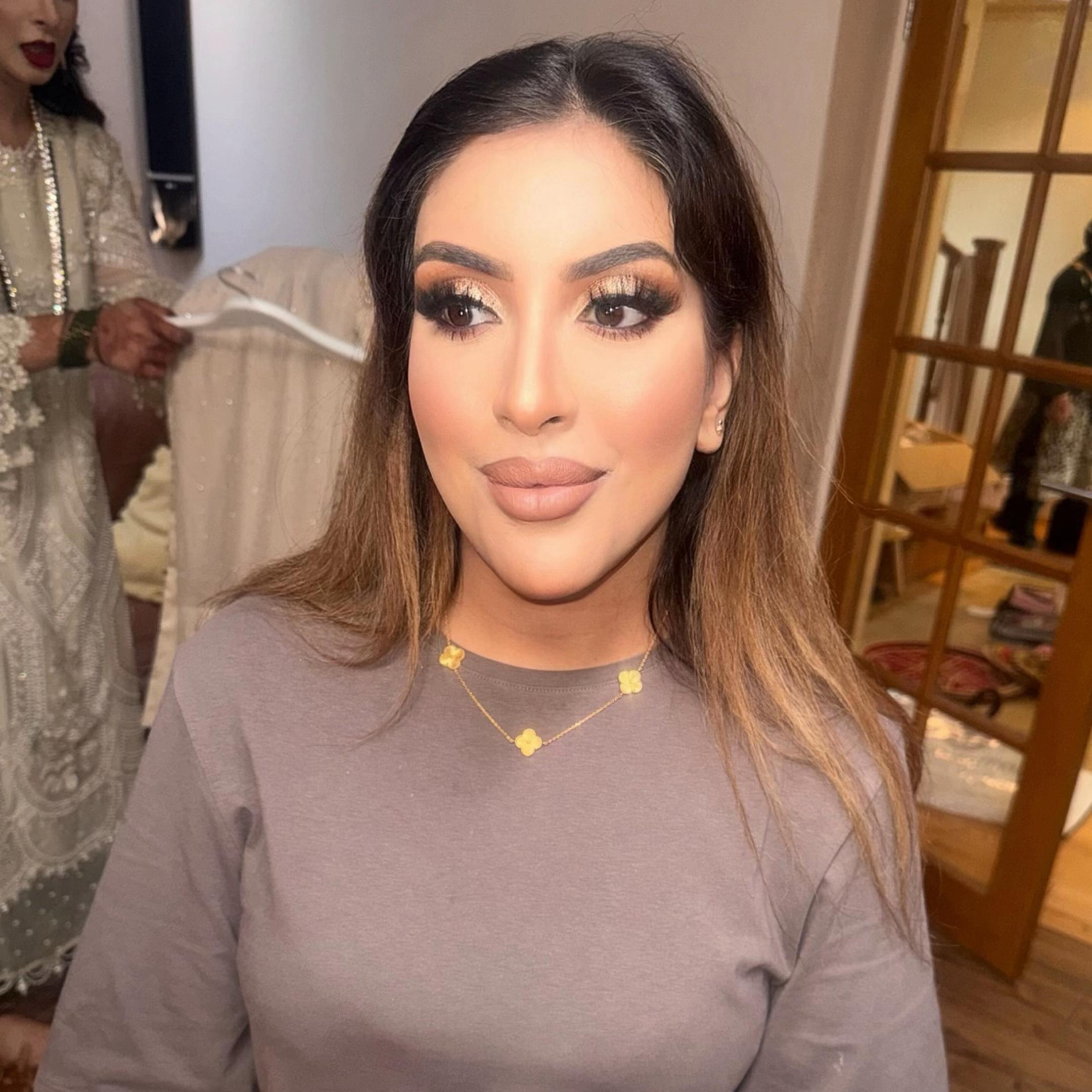 @aishaiqbalmua