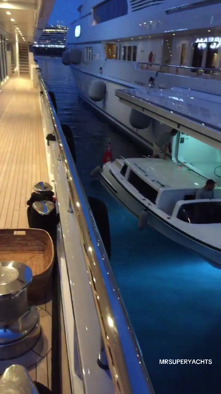 @MRSUPERYACHTS | Matthijs Rhee