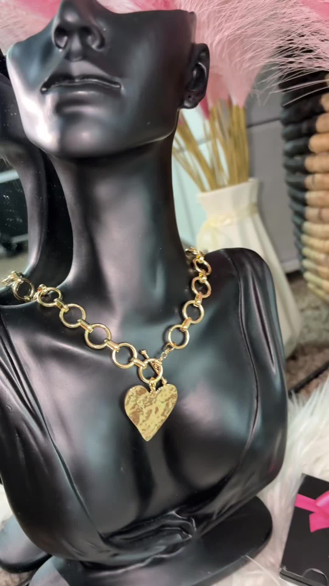 @Valesa Finds ✨🛍️