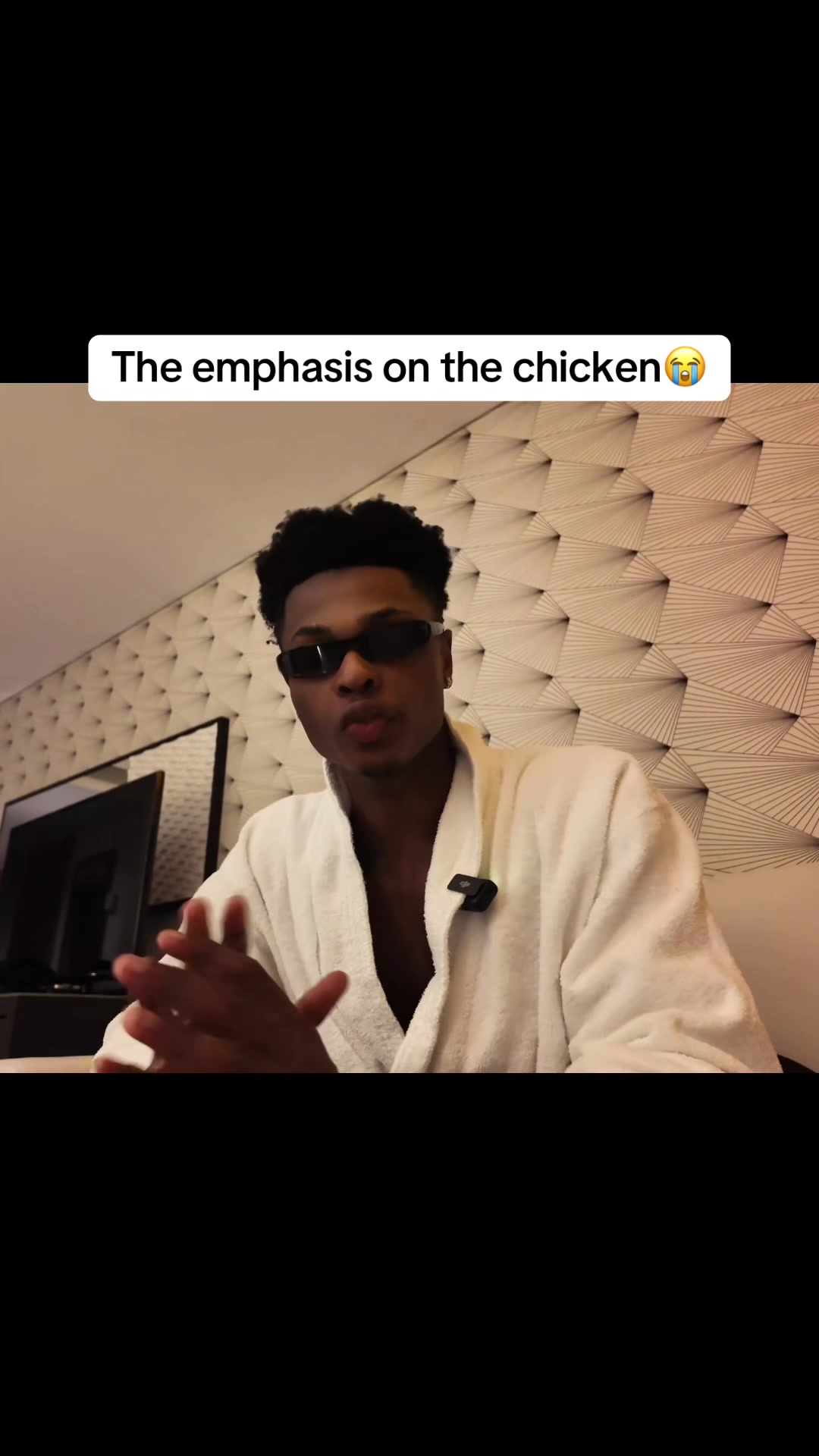 @iphe._clips