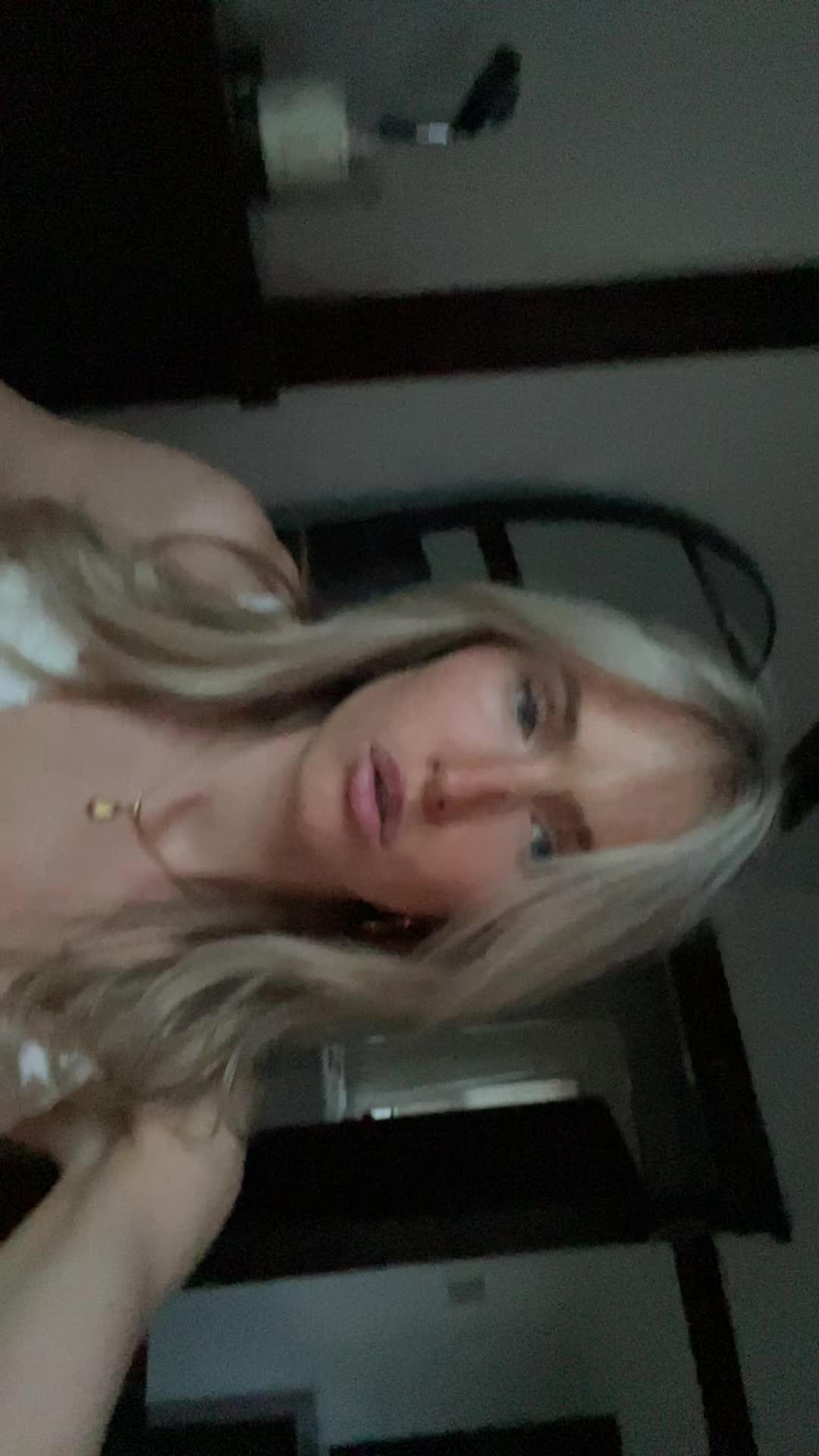 @fiona