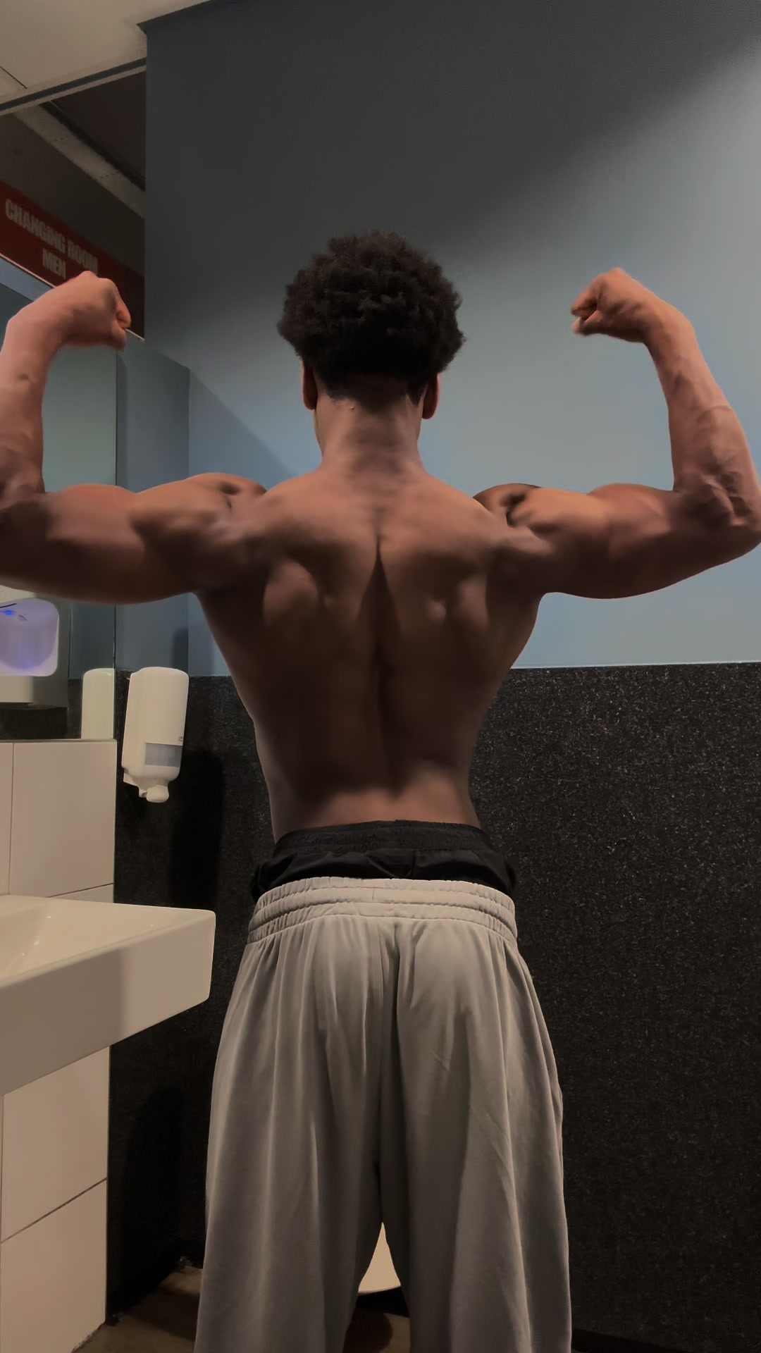 @Jayy