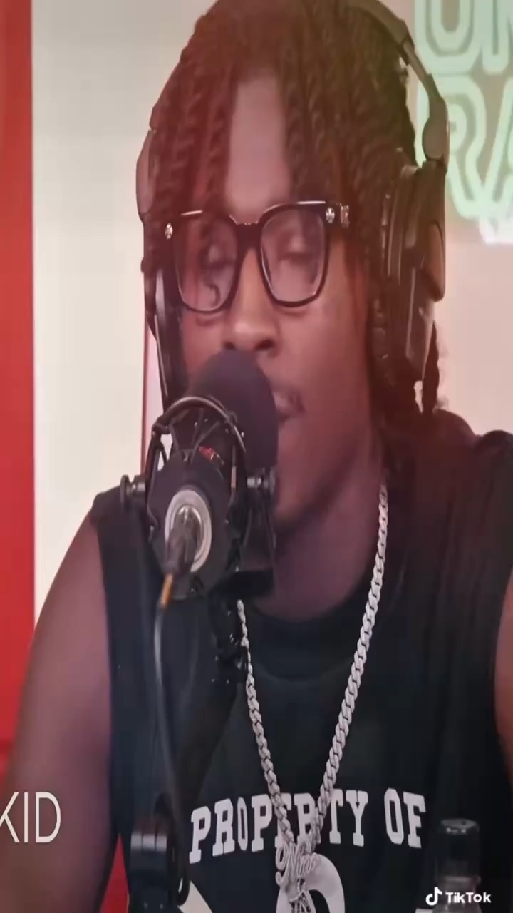 @Lyricc 💐✨