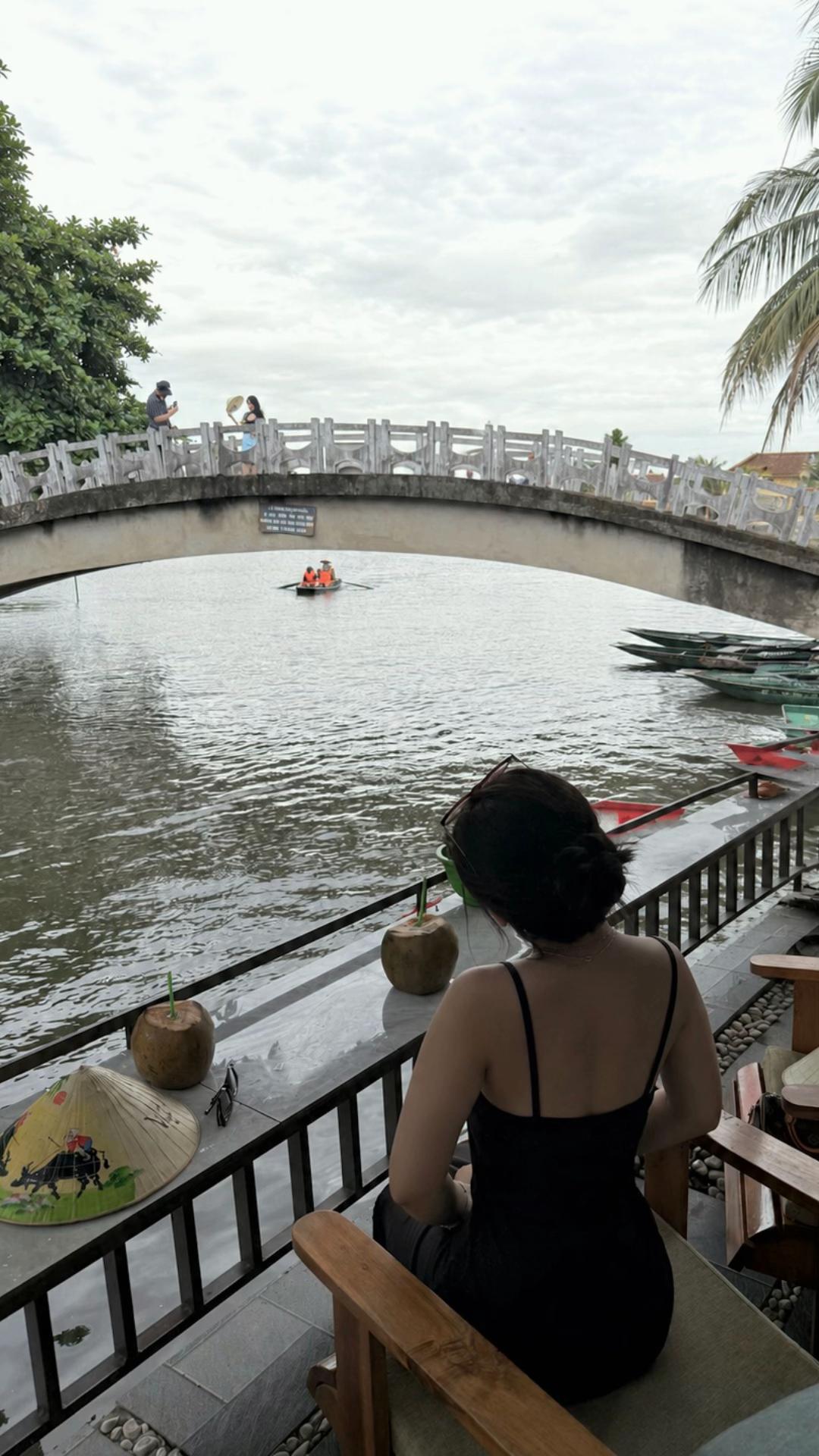 @Hạt m&iacute;t s&igrave; tin 🦂