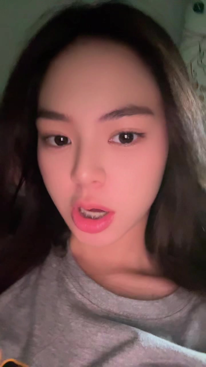@urgirlrenza on ig
