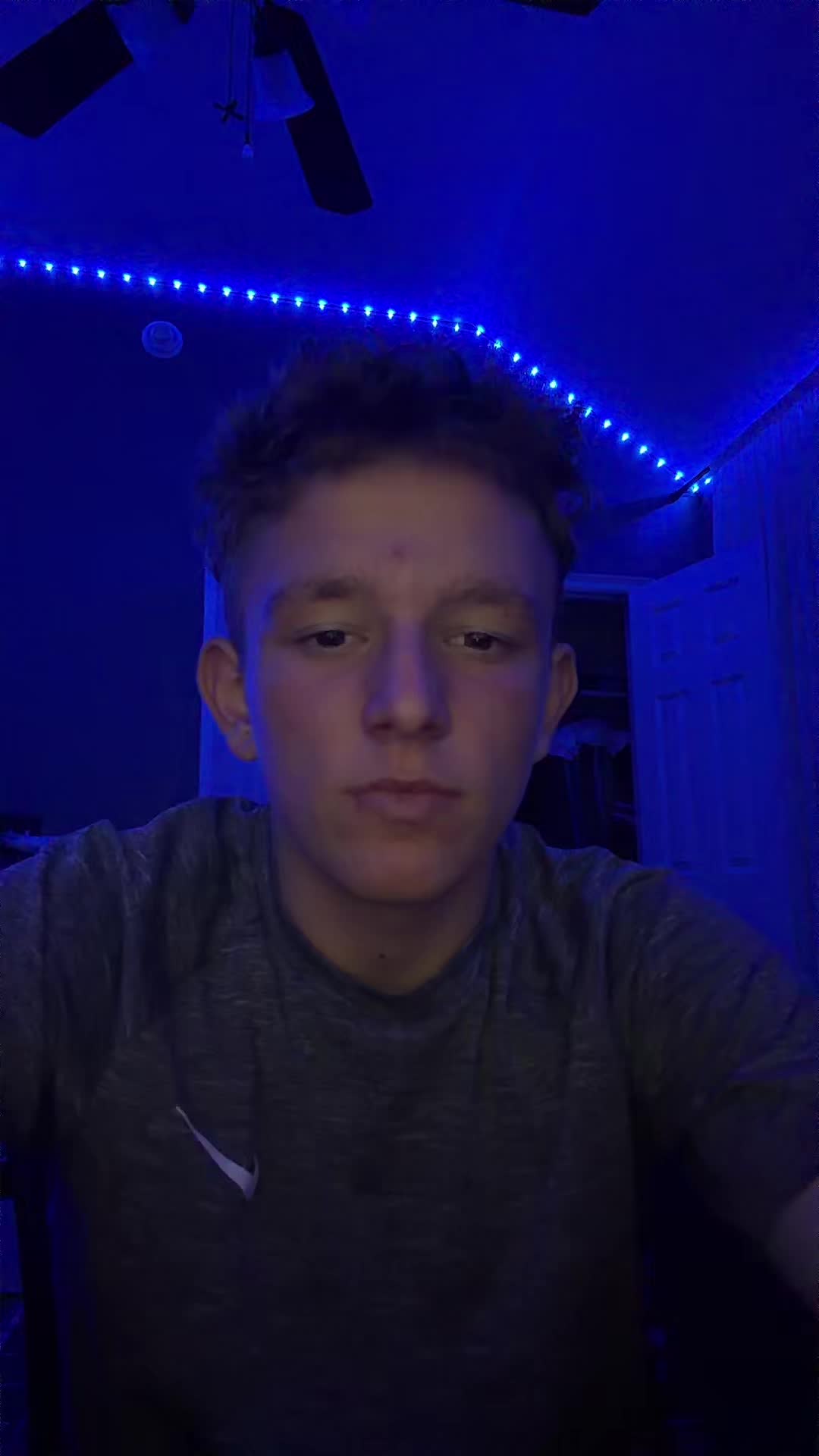 @️