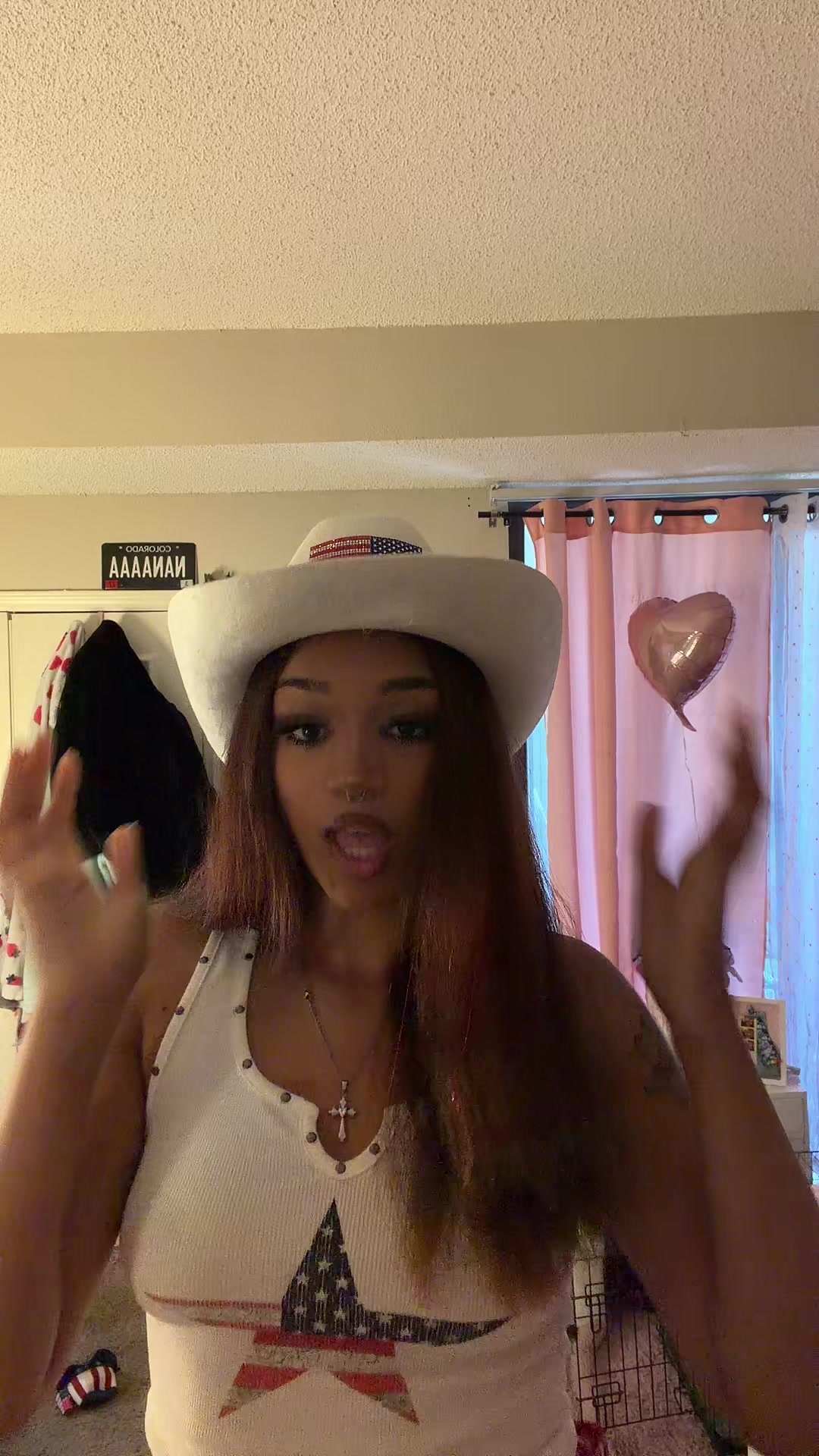 @￴￴